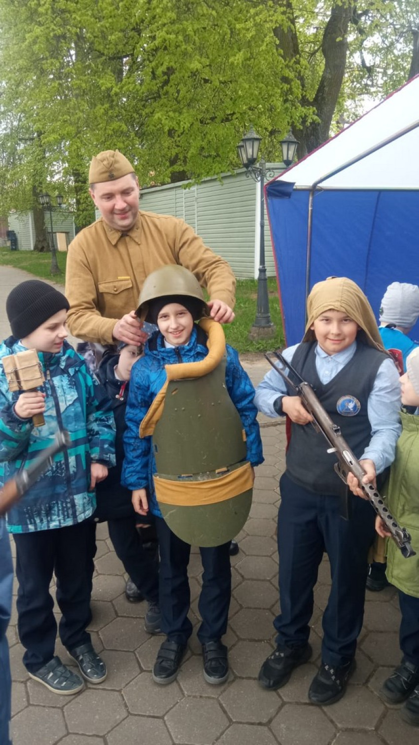 Интерактивная выставка «Животные во время ВОВ».